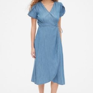 GAP | Chambray wrap dress